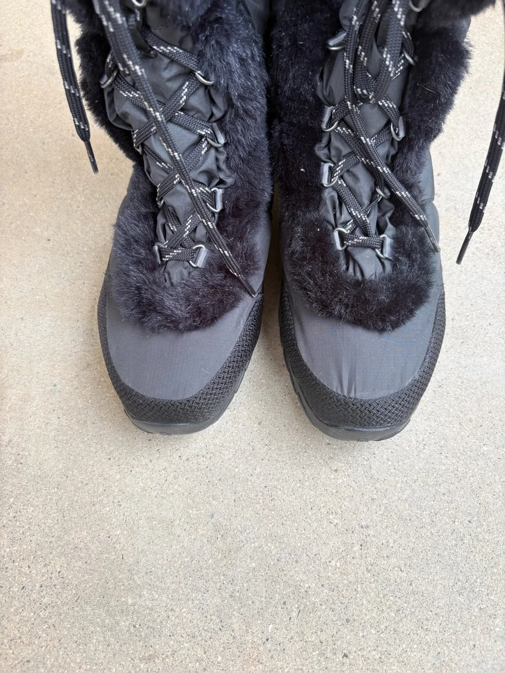 The North Face Nuptse Women’s 8.5 Goose Down Winter Snow Boots Faux Fur Black